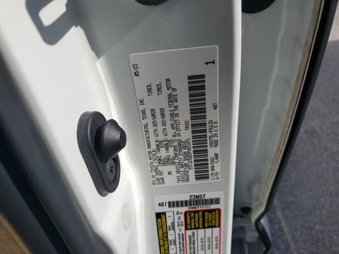 Used 2023 Toyota Tundra Limited AWD/4WD image 29