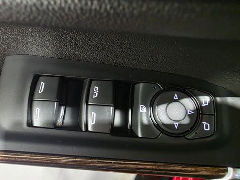 Used 2021 GMC Sierra 1500 Elevation w/ LPO, Elevation Black Package image 18