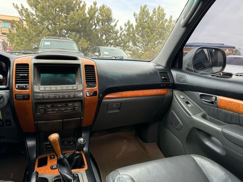 Used 2005 Lexus GX 470 image 26