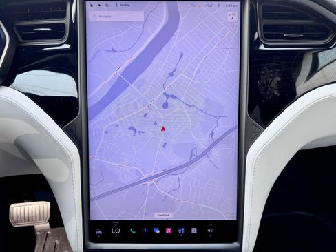 Used 2019 Tesla Model X Long Range AWD/4WD image 22