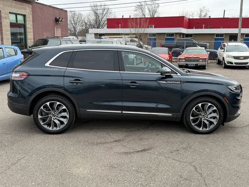 Used 2023 Lincoln Nautilus Reserve image 6