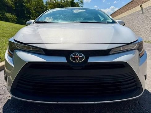 Certified 2025 Toyota Corolla LE FWD image 3
