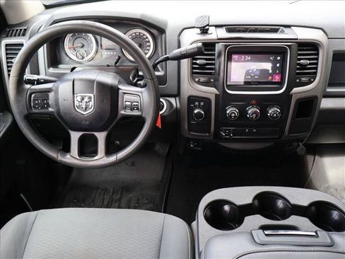 Used 2018 RAM 1500 ST w/ SXT Appearance Group AWD/4WD image 21