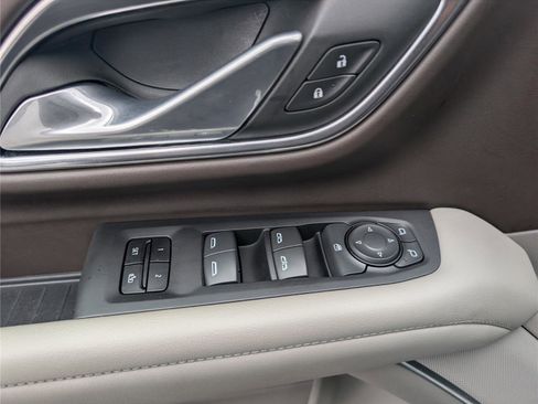 Used 2024 Chevrolet Tahoe LT AWD/4WD image 21