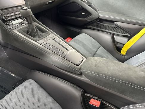 Used 2024 Porsche 718 Cayman GT4 RS RWD image 31