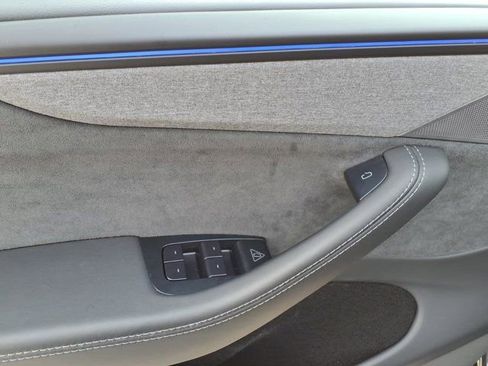 Used 2026 Tesla Model Y Long Range AWD/4WD image 13