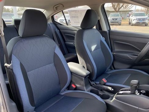 New 2025 Nissan Versa SV image 9