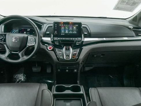 Used 2024 Honda Odyssey Elite image 11