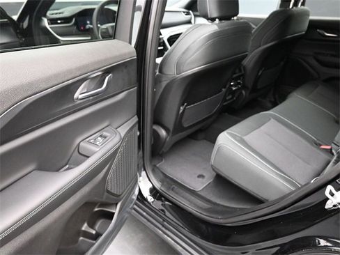 New 2025 Jeep Grand Cherokee Laredo X image 16