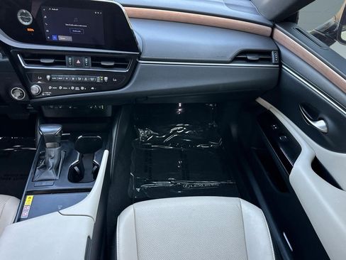 Certified 2025 Lexus ES 350 w/ Premium Package FWD image 30