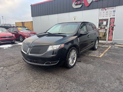Used 2014 Lincoln MKT AWD w/ Equipment Group 201A image 2
