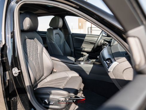 Used 2022 BMW 540i xDrive w/ M Sport Package image 10