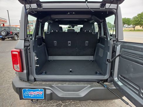 New 2026 Ford Bronco 4-Door AWD/4WD image 18