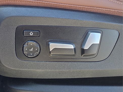 Used 2020 BMW X6 sDrive40i w/ Executive Package RWD image 15