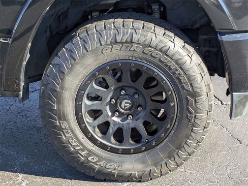 Used 2021 RAM 1500 Laramie w/ Sport Appearance Package image 11