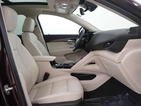 Used 2022 Buick Envision Avenir w/ Technology Package II image 12