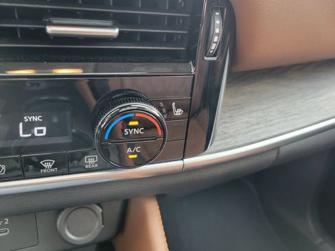 Certified 2026 Nissan Rogue Platinum w/ Platinum Premium Package AWD/4WD image 29