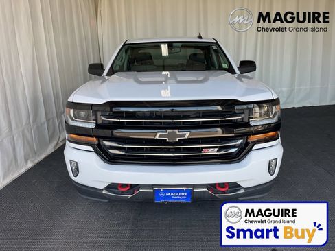 Used 2017 Chevrolet Silverado 1500 LT w/ Redline Edition AWD/4WD image 34