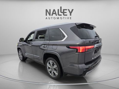 Used 2025 Toyota Sequoia Capstone image 3