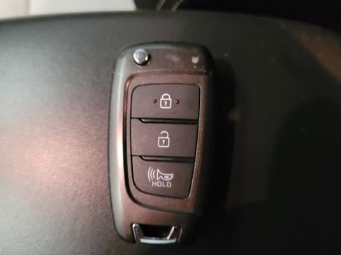 Used 2021 Hyundai Venue SEL w/ Cargo Package FWD image 32