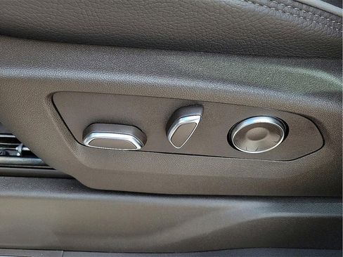 New 2026 GMC Sierra 1500 Denali w/ Denali Reserve Package image 15