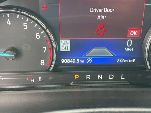 Used 2023 Ford Explorer Limited AWD/4WD image 20