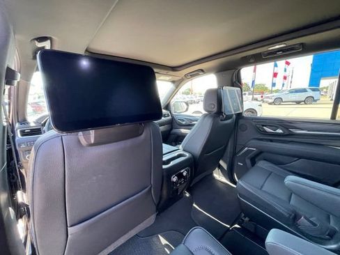 Used 2024 GMC Yukon Denali w/ Advanced Technology Package AWD/4WD image 20