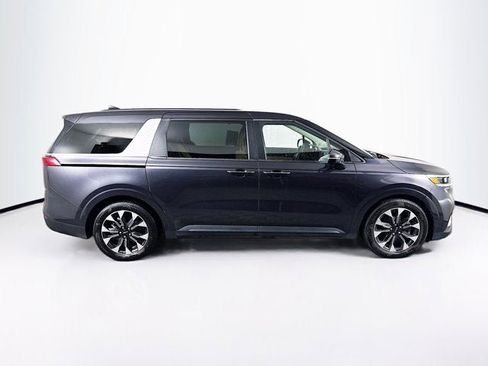 Certified 2024 Kia Carnival EX image 4