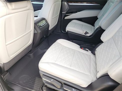 New 2026 Cadillac Escalade Platinum Sport w/ LPO, ONYX Package image 23