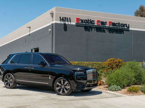 Used 2025 Rolls-Royce Cullinan image 1