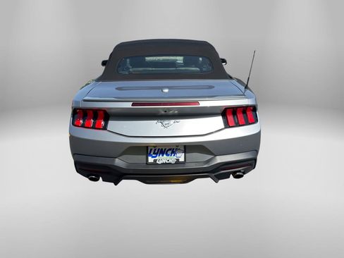 Used 2025 Ford Mustang Premium RWD image 10