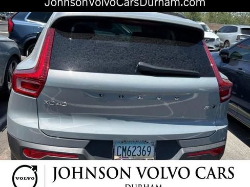 Used 2025 Volvo XC40 B5 Plus AWD/4WD image 5