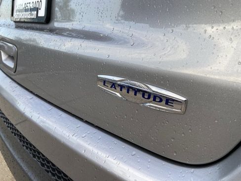 Used 2019 Jeep Compass Latitude FWD image 51