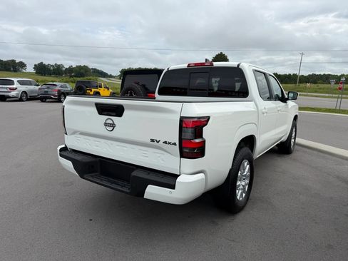 Used 2022 Nissan Frontier SV AWD/4WD image 4