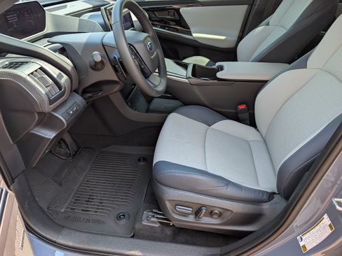 Used 2023 Subaru Solterra AWD image 10