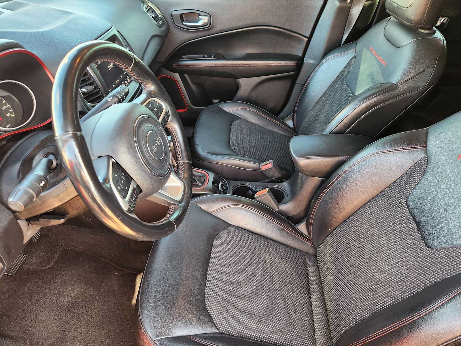 Used 2019 Jeep Compass Trailhawk w/ Cold Weather Group AWD/4WD image 12