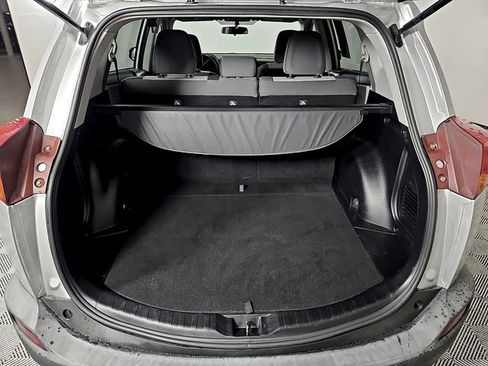 Used 2014 Toyota RAV4 LE FWD image 28