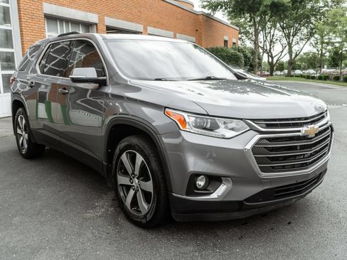 Used 2018 Chevrolet Traverse LT AWD/4WD image 6