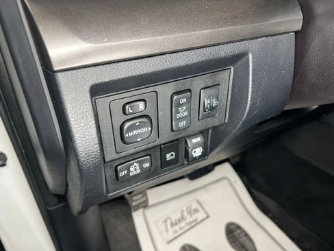 Used 2018 Toyota Tundra SR5 image 13