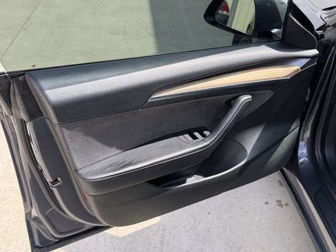 Used 2022 Tesla Model 3 Standard Range RWD image 19