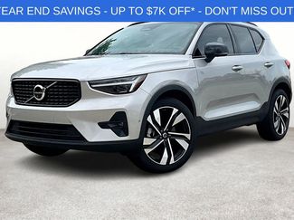 Used 2025 Volvo XC40 B5 Ultra w/ Protection Package Premier video 2