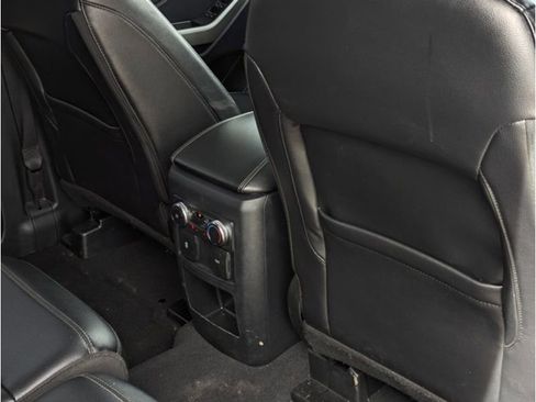Used 2021 Ford Explorer Limited image 38