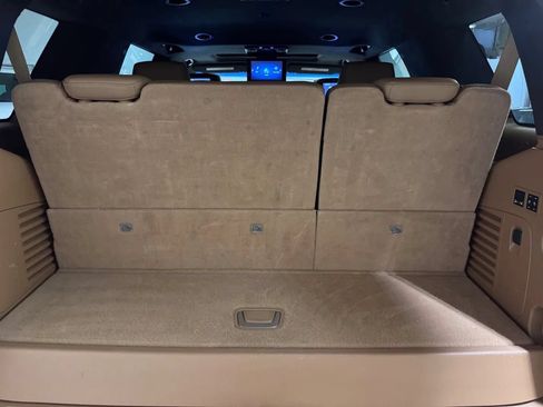 Used 2017 Cadillac Escalade Platinum AWD/4WD image 22