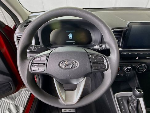 Certified 2026 Hyundai Venue SE image 19