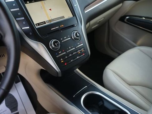 Used 2019 Lincoln MKC Select w/ Select Plus Package FWD image 29