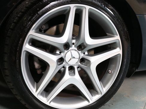 Used 2014 Mercedes-Benz SLK 250 w/ Premium Package image 22