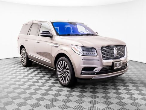 Used 2019 Lincoln Navigator Reserve AWD/4WD image 8