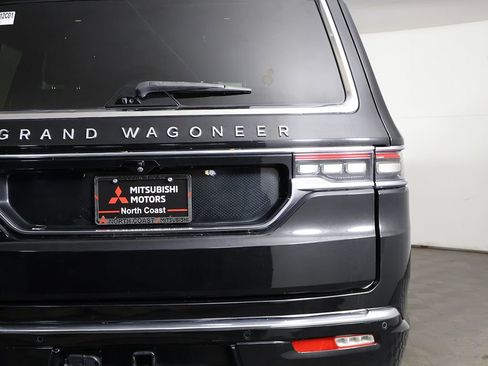 Used 2023 Jeep Grand Wagoneer Series II AWD/4WD image 17