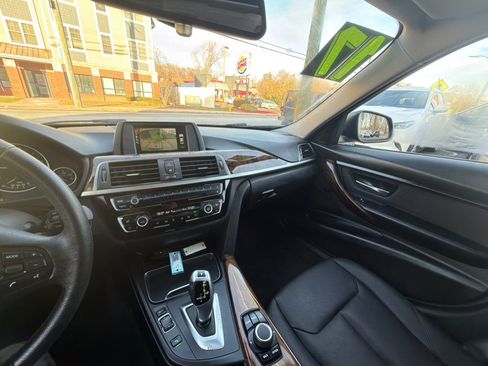 Used 2017 BMW 320i xDrive Sedan image 22