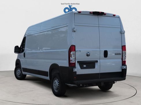 Used 2025 RAM ProMaster 2500 w/ Safety Group image 6